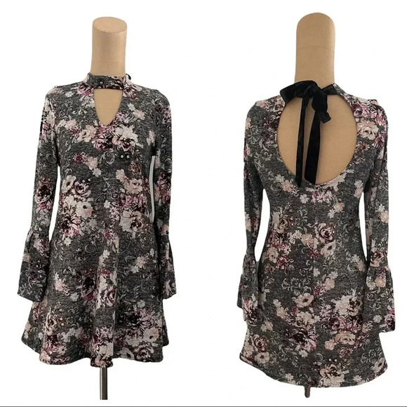 🔥HOST PICK🔥 Francesca’s Collections Alya mock neck dress - Picture 1 of 5